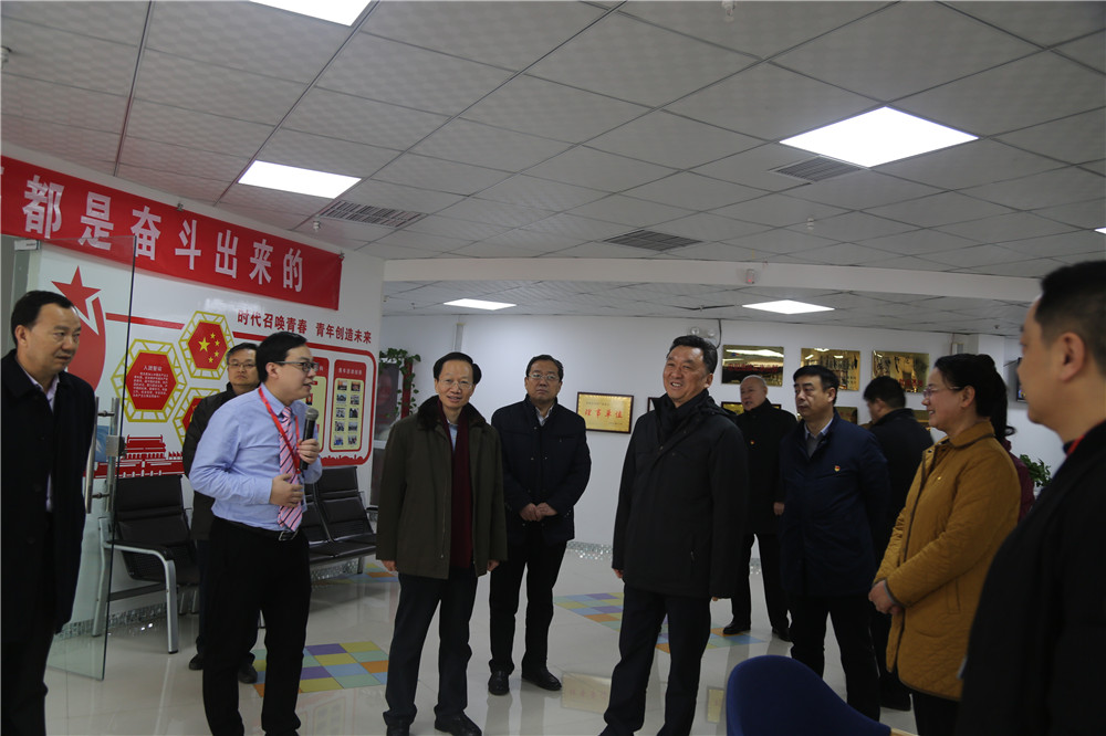 熱烈歡迎全國總工會副主席，書記處書記魏地春及省總工會王保存主席一行蒞臨安陽青峰網(wǎng)絡(luò)參觀指導(dǎo)